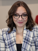 Headshot of Michelle Edelstein.