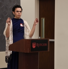 Héc Maldonado-Reis, AM, MPH (SPH ’16), served as the ceremony’s keynote speaker and recipient of the 2025 Distinguished Alumni Award